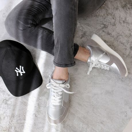 [^:253-01-9852]{[̂鑫ّfރRrɒ悢ANZgvXFin(tB)ّ̈fރ~bNXXj[J[oꂵ܂BCyɂłXj[J[͈ꑫ͎ĂԃACeB{[̂\[͒悢3cmŃX^CAbv܂BّfރRrR[f̃|CgɁ~̉ɂ͍NbVZbgĂ̂ŒԂ̕sɂœKłBɂtBbg鎊ɂ̗Sn͎v킸FႢ~Ȃقǖ͓IBfj⃏Chpcɂ͂AXJ[gX^CɂȂޖ\ACeBّfރRřy₩ȃfUC͓nFł܂Ƃ߂Ă̂łǂ̃J[IłR[fɎ₷g񂵂₷BCɓ̈ꑫ`CXāBX|WiX|Wgp邱Ƃɂs̕Sy܂Bj*X|WEEEKxȍdőxAĝ𒾂݂ɂlȃNbVłBqΉTCYrS:22.5cmMF23`23.5cmLF24`24.5cmLLF25cm