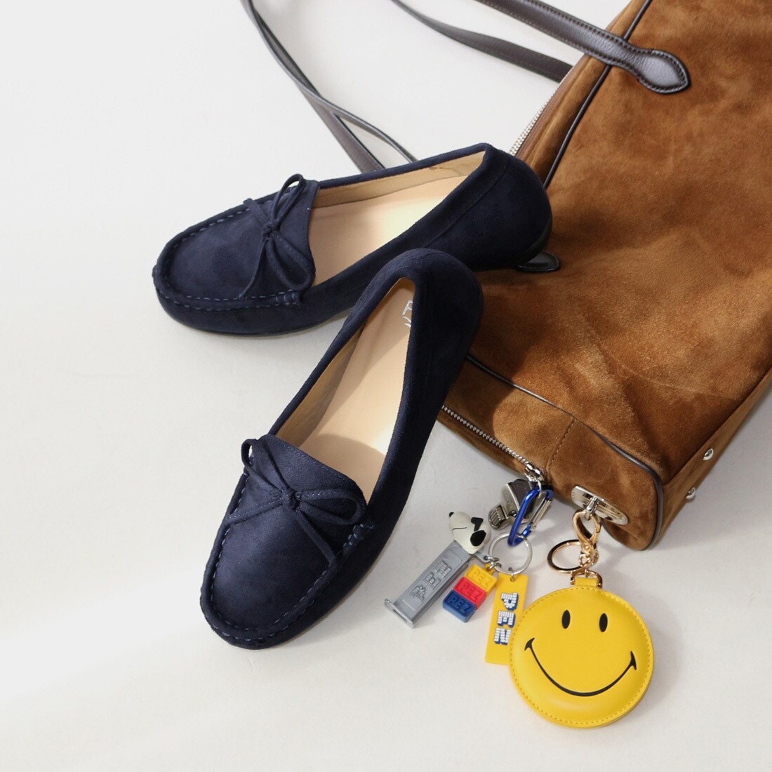 本革】GRACE AVENUE チェーンバックル モカシンシューズ | グリッター