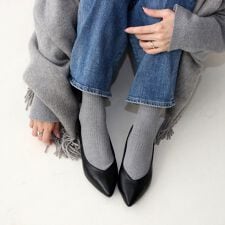 【25秋冬新作】Vカットフラットシューズ【低反発スポンジ入り】