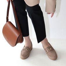 フィン(Fin)の【25秋冬新作】撥水＆防汚機能付きスエードビットローファー【低反発スポンジ入り】