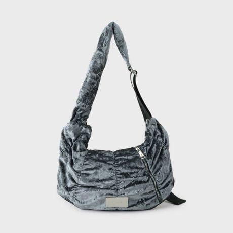 [^ԁF97904310]yfށznF|GXe019FubN悢򊴂ƂȂ₩̍vgpĂ܂B119FubN^167FIW^193Fu[}bgŒ悢nƔF̗ǂ̃iCfނgpĂ܂ByfUCzV[Y킸gAĝɃtBbgVGbg̃V_[obOBV[OĂՂƂ{[̂VGbgoĂ܂BV_[͒łAZČ|莝X^CAL΂Ď΂ߊ|łg܂Btg̃t@Xi[p[cƃ^v[gANZgɂȂfUCBF̂悳̐VFIWJ[ƃu[J[́AX^CÕANZgƂăIXXBydlzE|PbgFO~1 ~2| BRAND CONCEPT |𒴂ĎxgfBViȃACex[XɁAA\rSƃXg[g̎RȔzA{Ǝ̃~bNXX^CĂ܂ByCɂȂ鏤i͂Cɓo^XXzîCɓo^ĂJ[̍ēגʒmAXg1_AZ[̒ʒmm点܂BuĥCɓo^ViēׂȂǁAuh̏󂯎邱Ƃł܂BƖ̊֌WɂAۂFČꍇ܂B܂Ap\REX}[gtHȂǂ̊ɂA኱iƉ摜̃J[قȂꍇ܂Bd:315g(TvTCY)