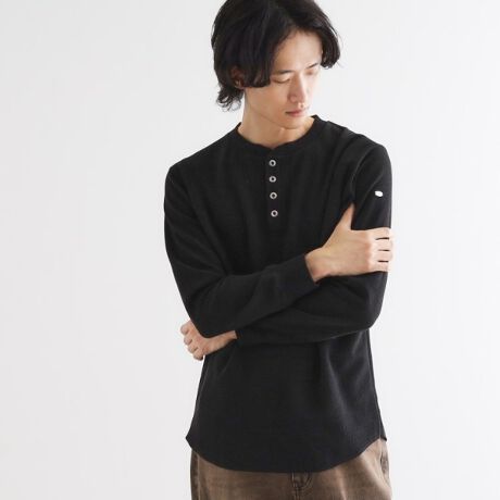 [^ԁF17034100]yfށzbt̂悤ɉʂ̂\ʂƁAʂ̓tbgɕ҂񂾓ȃbtfނgpĂ܂Bp̒SnǂAp̐LтւyĂ܂Bʏ탏btfނ͕҂ݑgD̓A^ꂪ₷nłB\ʂ̖c݂郏btgDƗʂ̃hCȃ^b`BRbg|GXefނgpĂAJ^łByfUCzgh̃w[lbNfUCB^hbgtƍɂ̓^v[g|Cg邱ƂŁA1łX^CO̎ƂĒĂ܂BKxɂƂVGbgBꖇŒpĂT}ɂȂ܂B̓EhJbgŎdグ邱ƂŁAre[WCNȃX^Cɂsb^B郏btJbg\[́Awr[т̃p[J[AE^[ƍ킹ƗȂۂɂȂ܂A͓KxɌ݂~hEFCgbtgpĂ܂̂ŁAꖇłCi[ɎgpĂoXɂ悢̂ł߂łByTCYz02TCYiMjF165`175cm03TCYiLjF170`180cmW̌^ɂڈɂȂ܂B| BRAND CONCEPT |𒴂ĎxgfBViȃACex[XɁAA\rSƃXg[g̎RȔzA{Ǝ̃~bNXX^CĂ܂ByCɂȂ鏤i͂Cɓo^XXzîCɓo^ĂJ[̍ēגʒmAXg1_AZ[̒ʒmm点܂BuĥCɓo^ViēׂȂǁAuh̏󂯎邱Ƃł܂BƖ̊֌WɂAۂFČꍇ܂B܂Ap\REX}[gtHȂǂ̊ɂA኱iƉ摜̃J[قȂꍇ܂B