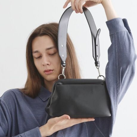 [^ԁF97904324]yfށzvgpĂ܂Bnƒ悢򊴂̂fނłBn鎖ŃK}O`Ɩ{̂̌`ۂ܂ByfUCzRƊۂ݂ттtH̃K}O`V_[obOBu傫Jv̂܌Bm̏oꂪ₷dlłBJWA`LC߂܂ŕLX^COƃ}b`B|A΂ߊ|ǂ悭AX^CÕANZgɂXXłBydlzE|PbgF~2| BRAND CONCEPT |𒴂ĎxgfBViȃACex[XɁAA\rSƃXg[g̎RȔzA{Ǝ̃~bNXX^CĂ܂ByCɂȂ鏤i͂Cɓo^XXzîCɓo^ĂJ[̍ēגʒmAXg1_AZ[̒ʒmm点܂BuĥCɓo^ViēׂȂǁAuh̏󂯎邱Ƃł܂BƖ̊֌WɂAۂFČꍇ܂B܂Ap\REX}[gtHȂǂ̊ɂA኱iƉ摜̃J[قȂꍇ܂Bd:420g(TvTCY)