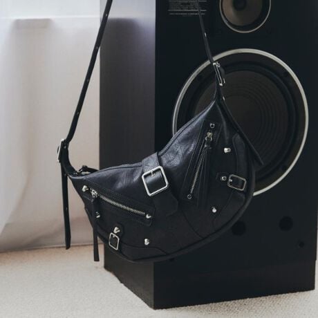 [^ԁF97904303]jZbNXłgghfUCobOoIyfށzAAɋvgpĂAtɂg܂Bi019J[ji044J[jIC̉H{Ă܂Bi152J[jXG[h̑fނgpĂ܂Bi212J[jBe[Ŵ}bg̎łByfUCzY2K͋̕CYX^bYNZgV_[obOBNZgOJ[ɂĎ̈قȂABe[Ŵ3fނgpĂ܂B{̂́uobNvEuX^bYvEut@Xi[vEuOvȂǃ^p[cANZgɂȂfUCBu莝E|E΂ߊ|vƎg\łBR[fBl[gɃvX邾ŁAgĥX^CɎdオ܂BydlzE|PbgF~3 O~3| BRAND CONCEPT |𒴂ĎxgfBViȃACex[XɁAA\rSƃXg[g̎RȔzA{Ǝ̃~bNXX^CĂ܂ByCɂȂ鏤i͂Cɓo^XXzîCɓo^ĂJ[̍ēגʒmAXg1_AZ[̒ʒmm点܂BuĥCɓo^ViēׂȂǁAuh̏󂯎邱Ƃł܂BƖ̊֌WɂAۂFČꍇ܂B܂Ap\REX}[gtHȂǂ̊ɂA኱iƉ摜̃J[قȂꍇ܂Bd:470g(TvTCY)