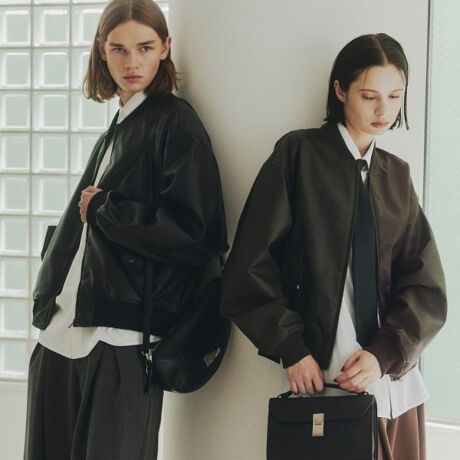 [^ԁF17054103]yfށzAU[yÂ₷VZeBbNU[̗pBi019jJ[́A_炩ȃ̃X[X^Cv̐nBi119ji143jJ[́Ad̂郀dグŃBe[ŴHByfUCzrʂ_ZfUCBgɂ͂Ƃ̂Ō͒悭hbv邱ƂŁARpNgȂgĥVGbgɎdオ܂BJ[ɂĈقȂ郌U[fނgp邱ƂŁAlȃLC߃[hȈꒅɎdオ܂BydlzE|PbgFO~2 ~1EnyTCYz01TCYiSjF160`170cm02TCYiMjF165`175cm03TCYiLjF170`180cmW̌^ɂڈɂȂ܂| BRAND CONCEPT |𒴂ĎxgfBViȃACex[XɁAA\rSƃXg[g̎RȔzA{Ǝ̃~bNXX^CĂ܂ByCɂȂ鏤i͂Cɓo^XXzîCɓo^ĂJ[̍ēגʒmAXg1_AZ[̒ʒmm点܂BuĥCɓo^ViēׂȂǁAuh̏󂯎邱Ƃł܂BƖ̊֌WɂAۂFČꍇ܂B܂Ap\REX}[gtHȂǂ̊ɂA኱iƉ摜̃J[قȂꍇ܂Bd:895g(TvTCY)