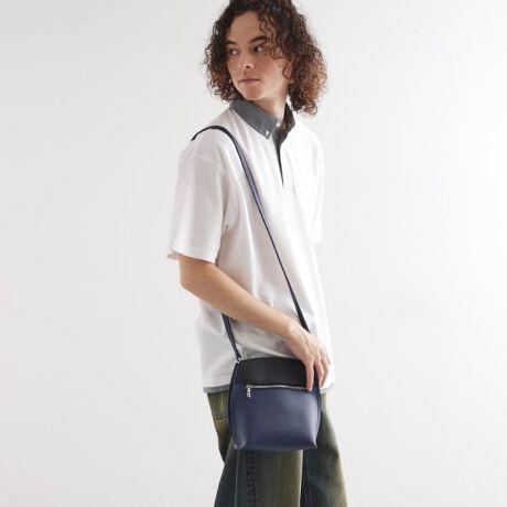 [^ԁFC0104376]yfށz{ vn |GXe\ʂɂقǂ悭V{vgpĂ܂ByfUCzۂ݂̂tH̃V_[obOBC3w\ɂȂĂAdɕ֗Btgt@Xi[͓ɒĂ̂ŁAו̏oɕ֗łBjZbNXłgfUCłBydlzE|PbgFO~1| BRAND CONCEPT |𒴂ĎxgfBViȃACex[XɁAA\rSƃXg[g̎RȔzA{Ǝ̃~bNXX^CĂ܂ByCɂȂ鏤i͂Cɓo^XXzîCɓo^ĂJ[̍ēגʒmAXg1_AZ[̒ʒmm点܂BuĥCɓo^ViēׂȂǁAuh̏󂯎邱Ƃł܂BƖ̊֌WɂAۂFČꍇ܂B܂Ap\REX}[gtHȂǂ̊ɂA኱iƉ摜̃J[قȂꍇ܂Bd:250g(TvTCY)