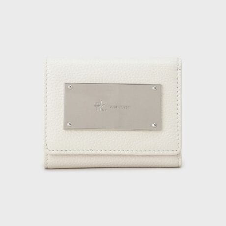 [^ԁF97904410]yfށzAU[gpĂ܂B݂̗ǂVNU[łByfUCz\ʂ̃VÑAU[Ƌ@\O܂zBRpNgȂ[͂ɂ܂BʂɂtkDTAKEO KIKUCHĨS胁^v[g肰ȂPAꂽۂ̃fUCBwʂɂ͑傫J̓IȏK邱ƂŁAg₷ǋ܂Bɂ7ӏ̃J[hɉADꕔɂ2ӏ̃J[h|PbgzuBv9ӏ̃J[h[\łBgĂS2iK\ȃhbg{^̗pĂ܂BS̓tŁAMtg^v[gɂIXXłBydlzE|PbgFK~1 D~1 J[h~9| BRAND CONCEPT |𒴂ĎxgfBViȃACex[XɁAA\rSƃXg[g̎RȔzA{Ǝ̃~bNXX^CĂ܂ByCɂȂ鏤i͂Cɓo^XXzîCɓo^ĂJ[̍ēגʒmAXg1_AZ[̒ʒmm点܂BuĥCɓo^ViēׂȂǁAuh̏󂯎邱Ƃł܂BƖ̊֌WɂAۂFČꍇ܂B܂Ap\REX}[gtHȂǂ̊ɂA኱iƉ摜̃J[قȂꍇ܂B