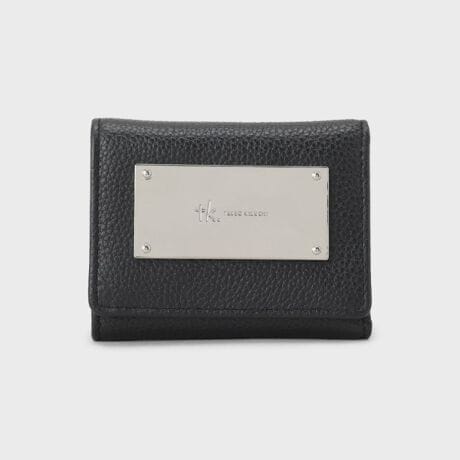 [^ԁF97904410]yfށzAU[gpĂ܂B݂̗ǂVNU[łByfUCz\ʂ̃VÑAU[Ƌ@\O܂zBRpNgȂ[͂ɂ܂BʂɂtkDTAKEO KIKUCHĨS胁^v[g肰ȂPAꂽۂ̃fUCBwʂɂ͑傫J̓IȏK邱ƂŁAg₷ǋ܂Bɂ7ӏ̃J[hɉADꕔɂ2ӏ̃J[h|PbgzuBv9ӏ̃J[h[\łBgĂS2iK\ȃhbg{^̗pĂ܂BS̓tŁAMtg^v[gɂIXXłBydlzE|PbgFK~1 D~1 J[h~9| BRAND CONCEPT |𒴂ĎxgfBViȃACex[XɁAA\rSƃXg[g̎RȔzA{Ǝ̃~bNXX^CĂ܂ByCɂȂ鏤i͂Cɓo^XXzîCɓo^ĂJ[̍ēגʒmAXg1_AZ[̒ʒmm点܂BuĥCɓo^ViēׂȂǁAuh̏󂯎邱Ƃł܂BƖ̊֌WɂAۂFČꍇ܂B܂Ap\REX}[gtHȂǂ̊ɂA኱iƉ摜̃J[قȂꍇ܂B