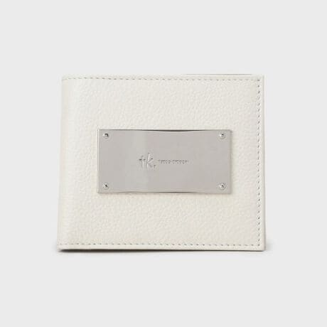 [^ԁF97904409]yfށzAU[gpĂ܂B݂̗ǂVNU[łByfUCzVvȂꂽۂ̓܂zBʂɂtkDTAKEO KIKUCHĨS胁^v[g肰ȂPAꂽۂ̃fUCBwʂɂ͂Ƃ[ɕ֗ȃfUC|PbgtB̏Kɂ́AANZgƂȂ郁^t@Xi[̗pAX[YȊJ\łBJ[h4ӏADꕔɂ2ӏ̃J[h|Pbg𓋍ځAĎ[Ă܂B@\IɂRpNgȓ܂złBS̓tŁAMtg^v[gɂIXXłBydlzE|PbgFK~1 D~1 J[h~6 O~1| BRAND CONCEPT |𒴂ĎxgfBViȃACex[XɁAA\rSƃXg[g̎RȔzA{Ǝ̃~bNXX^CĂ܂ByCɂȂ鏤i͂Cɓo^XXzîCɓo^ĂJ[̍ēגʒmAXg1_AZ[̒ʒmm点܂BuĥCɓo^ViēׂȂǁAuh̏󂯎邱Ƃł܂BƖ̊֌WɂAۂFČꍇ܂B܂Ap\REX}[gtHȂǂ̊ɂA኱iƉ摜̃J[قȂꍇ܂B