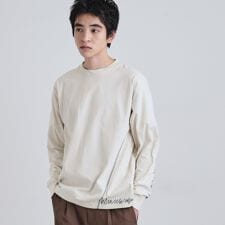 デザインステッチTシャツ