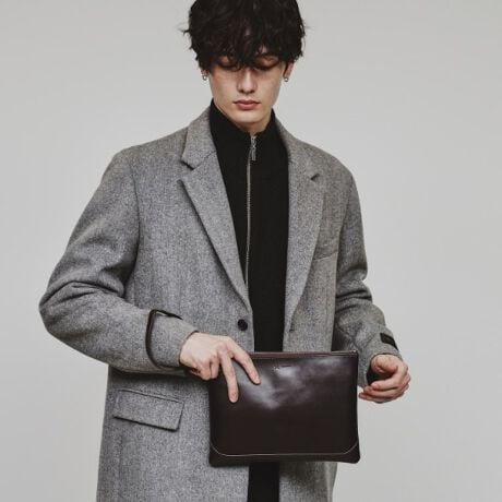 [^ԁF97901342]yfށzAU[gpTRbVBقȂ2ނ̕\ʊBi019 ubNJ[jX[Xi043 uEJ[jX[Xi119 ubNJ[jVN ׂV{łByfUCzRpNgȂ[͂ɂ܂BNb`obOƂĂV_[obOƂĂg2WAYdlBV_[tpDJ́Aɓ|ƂŁANb`g̍ۂɌȂ悤ɂłdlBtւ\ȃNb`p̃XgbvƃV_[xgtB]vȂ͍̂킬ƂƂłǂȃX^Cɂ킹₷uꂽfUCvɎdグ܂Bt@Xi[͗ǎ̂郌U[t̗pĂ܂BobNʂɂ|Pbgt邱ƂŁAg₷ɂ܂BȂ|Pbg4𓋍ڂĂDGACeBp[eB[V[Ȃǂłg܂BydlzE|PbgFO~1 ~3| BRAND CONCEPT |𒴂ĎxgfBViȃACex[XɁAA\rSƃXg[g̎RȔzA{Ǝ̃~bNXX^CĂ܂ByCɂȂ鏤i͂Cɓo^XXzîCɓo^ĂJ[̍ēגʒmAXg1_AZ[̒ʒmm点܂BuĥCɓo^ViēׂȂǁAuh̏󂯎邱Ƃł܂BƖ̊֌WɂAۂFČꍇ܂B܂Ap\REX}[gtHȂǂ̊ɂA኱iƉ摜̃J[قȂꍇ܂Bd:375g(TvTCY)