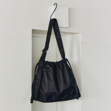 [^ԁF97901327]eʂŃX^CO̎ɂȂobOoIyfށzîiCAU[ȂǁAJ[ƂŕʑfނpӂĂ܂B019ubNJ[Fnƒ悢򊴂̂鍇v919ubNJ[FBe[WYÂvg{v944uEJ[FBe[WYÂvg{v119ubNJ[FV̂iCfނgpĂ܂B419ubNJ[Fnƒ悢򊴂̂鍇v519ubNJ[FV̂iCfށBhXgR͍vgpĂ܂ByfUCzi019E919E944E119J[j@\͂AghՂȃfUCobOB߂̃XgbvƐĝɓތ`ŎgSnǂłBTCYF:39cm (㕔):51cm ():57cm }`:13cm V_[ΉTCY:69`107cmi419E519J[jJ̃hXgiiRjɂ́A[ɂ肰ȂXrfUC{Aוɂ܂łĂ܂BJiȂԂȂAB4t@Cۂ܂eʁIʋ΁Eʊw͂Aו̂oɂœKłBhXgiċВ^ɂĂAA4TCY[\Bו̗ʂX^Cɍ킹āAVGbg𒲐ł܂BobO̓ɂ́At@Xi[|Pbg2W|PbgBW|Pbg̓ybg{gȂǂ̏d̂ĂňړɂAobO肷̂ŁAKɂg܂BނƐłAKvȂ̂TbƎo܂BJɂ̓}OlbgtĂ̂ŁAו̔яohASĎ^ׂ܂BX^CO̎ɂȂAI[V[Ygėp̍ACełBTCYF:35cm (㕔):42cm ():43cm }`:9cm V_[ΉTCY:69`107cmydlzid:755g(TvTCY)