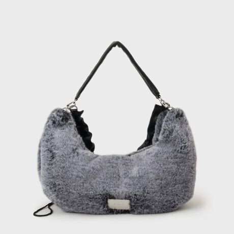 [^ԁF97904341]yfށzJ[ɂĈقȂfނgpĂ܂BE019 ubNJ[FȂ₩̃\tg^b`̃X[XvgpĂ܂BE112 O[J[^119ubNJ[FȂ߂炩ȃ^b`ƌ݂̃tFCNt@[gpĂ܂Bѐ̓O[ō{̓ubN̐[݂̂MIXJ[ByfUCzlC̃VGbgł郉Eh^2ނ̃V_[ZbgBhXgV_[^CvEEER[h鎖ŃV_[ɃNVƃMU[񂹂邱ƂłA|ۂ̃ANZgɁBfUC͂Au΂ߊ|vu莝vł钷ɒł܂BNbVnhV_[^CvEEÊ݂E^ꂽnhV_[Bu莝vu|vǂɂΉBNbV鎖Ŏ⌨́u݁vyĂ܂Btg̃^v[gLbƃANZgɂȂfUCB̓t@Xi[|Pbgƃpb`|PbgBGgh̃t@[́AX^COɎ邾Ńgh̒ȂɎdオ܂BydlzE|PbgF~3| BRAND CONCEPT |𒴂ĎxgfBViȃACex[XɁAA\rSƃXg[g̎RȔzA{Ǝ̃~bNXX^CĂ܂ByCɂȂ鏤i͂Cɓo^XXzîCɓo^ĂJ[̍ēגʒmAXg1_AZ[̒ʒmm点܂BuĥCɓo^ViēׂȂǁAuh̏󂯎邱Ƃł܂BƖ̊֌WɂAۂFČꍇ܂B܂Ap\REX}[gtHȂǂ̊ɂA኱iƉ摜̃J[قȂꍇ܂Bd:390g(TvTCY)