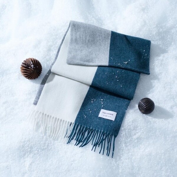 新品 タケオキクチマフラー カシミヤ100%TAKEOKIKUCHI TAKEO KIKUCHI（タケオキクチ） マフラー 「カシミヤ100%」パネル