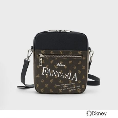 [^ԁF97905328]D]̃fBYj[JvZRNV̑5eBzf[V[YtɂāA҂ȃACe܂BȂɂVѐSvXobOByfށzTtBA[mvgpĂ܂Bx[XF̓CNWFbgvgyfUCzu@g̒qvƁuقṽmOfUCƁAngݍ킹oCJ[fUC̃V_[obOBtgɂ́wFANTASIAxtkDTAKEOKIKUCHIIWiSƉp̃vg{ANZgɁBnɂ́u߂@̖vvgBmoꂷxɁwFANTASIAx̐EςɐZfUCBydlzE|PbgFO~2 ~1| BRAND CONCEPT |𒴂ĎxgfBViȃACex[XɁAA\rSƃXg[g̎RȔzA{Ǝ̃~bNXX^CĂ܂ByCɂȂ鏤i͂Cɓo^XXzîCɓo^ĂJ[̍ēגʒmAXg1_AZ[̒ʒmm点܂BuĥCɓo^ViēׂȂǁAuh̏󂯎邱Ƃł܂BƖ̊֌WɂAۂFČꍇ܂B܂Ap\REX}[gtHȂǂ̊ɂA኱iƉ摜̃J[قȂꍇ܂Bd:345g(TvTCY)