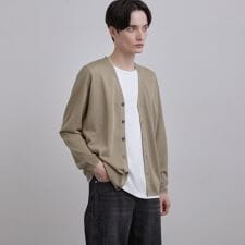 Vネックニットカーディガン