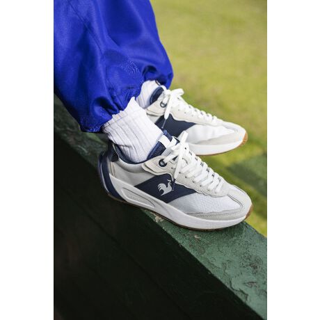 [^:LU5FSN66UZ]1981NɓoꂵAuQUARTZvɌ̃RtH[gȂAIɃAWVfBIWiQUARTZ̃NVbNȂܐƂƂ̃fUCvf͂̂܂܂ɁA_ȃfUCւƃ{[AbvڂɁBAbp[̑Oɂ́uLCS QUARTZvƘAIWi𓥏Pn̗pA㑫ɂ̓Be[ŴVHfUC̗p邱ƂŃt`GKXoĂ܂BA[JCu̗ǂcȂÃeNmW[̈ꑫƂȂĂ܂BIȊグ̂AEg\[Aɑ݊^܂B~bh\[̍dxɂ邱Ƃő̊GlAƕTPUp[c𓋍ڂ邱Ƃł芴ɂzAfUCłȂ@\ɂꑫłB