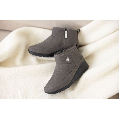 [^:LU5FBT91LZ]tF~jȃX^COɃtH[JXwq[Abvx݌v̌yʃV[gu[cX^CuLCS [gvBĥyʃ\[gpAEB^[烌C܂ŕLV[ɑΉfłBXEF[h݂̉̂}eAgAKȗSnƏ_炩ȃtBbgǋ܂BC\[ւ͔ɂꂵME~MC\[̗pȂAL@\ڂĂ܂BGKgȃq[Abv݌vƃgh̃fUCAӂƌySnIŁAH̃t@bVɍ킹₷V[g̃EB^[u[cłBȂĂG߂ɂ҂̋@\ƃfUCfB[XEB^[u[cłB