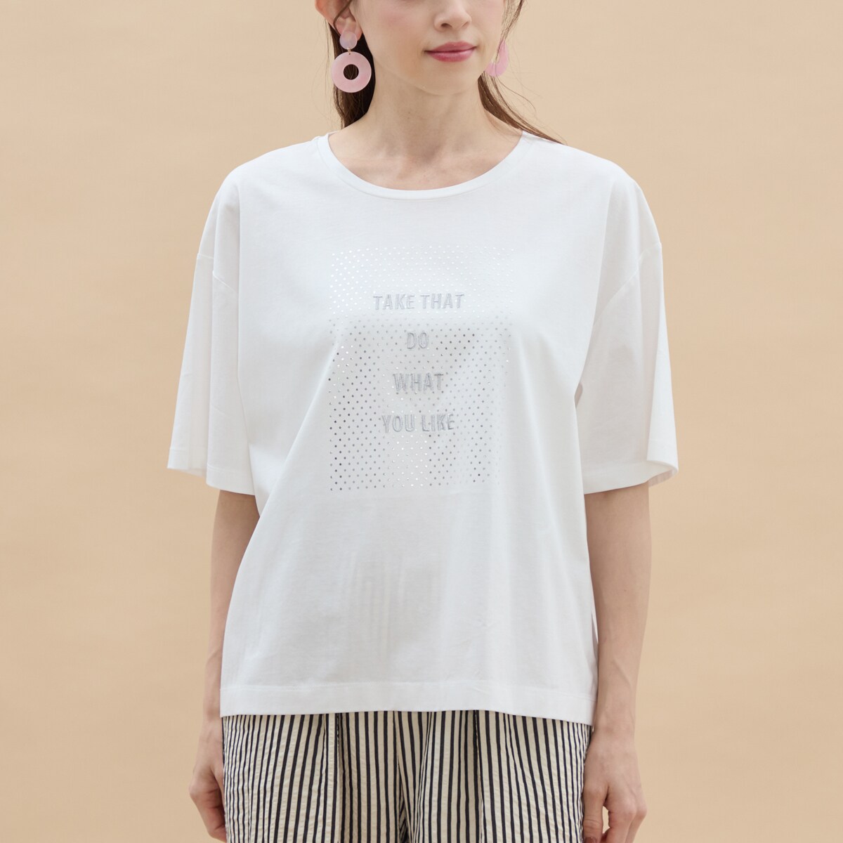 ラ・クープ（LACOUPE）/【洗える】箔×刺繍英字 ゆったりTシャツ 洗える】箔×刺繍英字 ゆったりTシャツ | ラ・クープ(LACOUPE) | マルイ