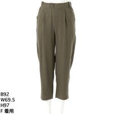 タックテーパードパンツ