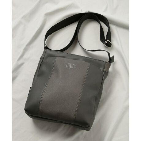 [^ԁFM0852EBG013]ԂȂ̂ɑeʁwPRO-SPERITYʒV_[obOxghɍEȂAigӎVvȃVGbgǋ܂B킹₷ȒPŎpIȈiłyf/fUCzPRO-SPERITY( vXyeB ) fޕʒBTtB[A[mfނƃX[Xfނ̐؂ւobOBVbNŗ\͓IBԂȌڈȏ̎[͂܂ByProsperity/vXyeBzProsperity(vXyeB)Ƃ́AuɉhEEK^vӖĂ܂BȂׂ̗ɂ鑶݂ł肽B̐l̗lXȕ_ɕݐƔɉh̊肢߂uhłBl̗lXȃV[ɑ΂āA̎X̗sAY⃌fB[XƂŒTOȂAt@bVA@\Ag₷ɈꂽobOuhłByUNION STATION/ jIXe[Vzu肰ȂivL[[hɑlɌAfފƒSnɂACeWJBЂ𒣂炸Ɏɍy߂Aꂢ߃X^CĂ܂B͕ʂĂ݂Ȃ܂̐S邭Ȃ胏NNA₩ȍgĂ悤ȁhꒅh͂܂BOł̎Be摜͌̉ŁAۂ̏i薾邭ꍇ܂Bi̐F͐nAbvEX^WIBẻ摜QlB摜̏i̓TvƂȂ܂̂Ŏۂ̏iƎdlAHATCY኱قȂꍇ܂B