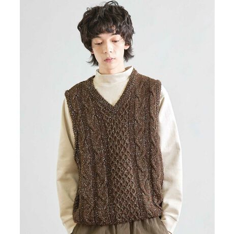 [^ԁFM0854FV002]gH~̃C[hɁAقǂ悢ANZgBhyfUCzElbvgpP[u҂VlbNxXgBEȂ̂ŃTVcAu]WPbgɍ݂₷fUCBEzCglbv肰ȂANZgƂȂA~̃AJeCXgoBE܂璅płAV[Y􂷂ACeByR[fBl[gzETVcɏd˂āAH炵C[hX^CɁBEu]WPbg̃Ci[ɍ߂΁AR[fBl[gɗ̊܂܂BEfjXbNXƂǂAJWA炫ꂢ߂܂ŕLBmodel:180cm size:L