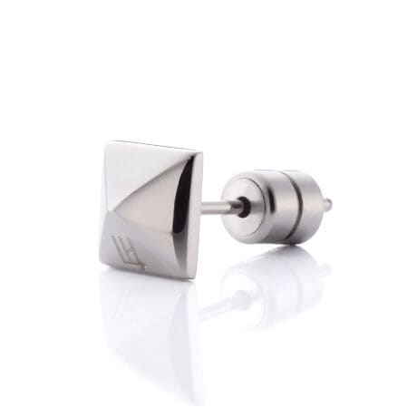 [^:03EA066ASV]yAM[Ή / T[WJXeXz܂܊C≷OKICIn[g̋AM[ΉANZT[ygLH-1hs~bhX^bYsAXz1970NpN[ug̒ŁAC_[XWPbg⃌U[obOɃX^bYłރX^CsBERE̏ےƂĎgpꂽs~bhX^bY㕗ɃAWBCIn[g̃S}[N|Cg肰ȂfUCĂ܂BjZbNXȕ͋CɎdオĂ܂̂ŁA咣ȂyAACeƂĂ􂵂܂B͂߂ĒɈSȃT[WJXeXfނŐBuh̃ACfeBeB𔽉fuhAT[WJXeXؖfލ󂪕KiɔfĂ܂Bׂ₩ȕËȂmÂsĂ܂BR[fBl[gVvȃTCY͈ڗAlXȃt@bVɑΉv܂Bp[J[AXEFbgAI[o[TCYgbvXȂǂ̃JWAX^CAZbgAbvAWPbgAVcȂǂ̂ꂢ߃X^CȂǁAlXȃR[fBl[gɍ킹₷ĝfUCłBЕi1_j̏iłBBeX}[gtHEp\RȂǂ̃j^[ɂAʏƎ̐FقȂČꍇ܂BAM[ɋfނłAAM[̌͗lXȈׁA100%ȂƂ񑩂ł܂B\߂BT[WJXeXAM[NɂE×pɂgpT[WJXeX́AɗDAM[NɂfށBKтɂAϐFɂE⊾ɋAԔԂۂ܂BCCłCyɒp\BꂪȒPEꂪtɂAy@ŐɕۂĂ܂BʂȂ͕svB̂PEzCgS[ĥ悤ȏiȌ򂪂AVvȂoBvŏtɂEdx߁AgłɂApł܂ByLH-1-GGC`-zu߂ĒANZT[CIn[głlɁvƂz琶܂ꂽAt@bVEX^CEV[I΂ȂfC[[XȃRNVByLION HEART-CIn[g-z1996N瑱hXeBbNuhBuhRZvǵwɕωꂸ VȉlςVFA ANZT[uhBxuh̗jCIn[g̃uhl[́Ap`[h1hThe Lion HeartedhɂȂŖÂꂽB`DŁAhȍsDވAsdSقǂ̔MS̎傾uqSvB̕ՓIȌhׂl̂悤ȑ݂ł葱AVѐS܂łYȂAl̒jɎxuhł肽AƂ肢߂āBƂĂ͂܂C|[gVo[WG[ZNgVbvƂāACO̐VifUCi[B̍i{ɏЉB܂hXeBbNuh̔@AIWiv_Ng̊JȂǁAYANZT[EB