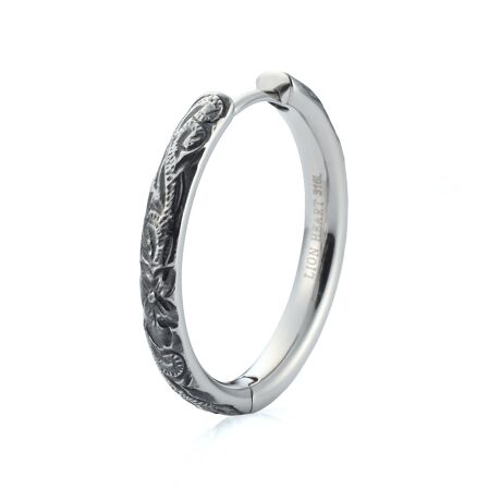 [^:03EA0235LL]yAM[Ή / T[WJXeXz܂܊C≷OKICIn[g̋AM[ΉANZT[ygHAWAIIANhbۃt[vsAXiLLTCYjzREXs`AȈӖEƑJ ؂ɂnCƐ[т`IȃWG[B⃂`[tɈӖ߂ĂA؂Ȑlւ̑蕨₨ƂĈĂ܂B肻łȂYCNȁwԂubNdグx̊ƍoBjZbNXȕ͋CɎdオĂ܂̂ŁA咣ȂyAACeƂĂ􂵂܂BLb`XŒEȒPBLb`ȂSz܂B͂߂ĒɈSȃT[WJXeXfނŐBւ̂EׂẴACeɁAuhƑfލK{Ă܂BÉAWG[̐EŒNu{̏؁vƂĂ`BiRۏ؂鏐ƂĎ󂯌pĂ܂BEuNAōvmł邱Ƃ́ÂÂւ̐ӔCƌւ̏؂łBELION HEART̃ANZT[́A{ł邱ƂڂɌ`ł͂܂BR[fBl[g̕L閜\fUCEVvȃTCYňڗAǂȃX^CɂƓ݂܂BEZbgAbvWPbgAVcȂǁAꂢ߃R[fƂ̑Ep[J[XEFbgATȂǁAJWAX^CɂtBbgBET}[jbgJ[fBKƍ킹āAy₩ȋGߊoBEĕɂ͌yvXA~ɂ͏d˒ɉfANZgɁBЕi1_j̏iłBBeX}[gtHEp\RȂǂ̃j^[ɂAʏƎ̐FقȂČꍇ܂BAM[ɋfނłAAM[̌͗lXȈׁA100%ȂƂ񑩂ł܂B\߂BT[WJXeXAM[NɂE×pɂgpT[WJXeX́AɗDAM[NɂfށBKтɂAϐFɂE⊾ɋAԔԂۂ܂BCCłCyɒp\BꂪȒPEꂪtɂAy@ŐɕۂĂ܂BʂȂ͕svB̂PEzCgS[ĥ悤ȏiȌ򂪂AVvȂoBvŏtɂEdx߁AgłɂApł܂ByLH-1-GGC`-zu߂ĒANZT[CIn[głlɁvƂz琶܂ꂽAt@bVEX^CEV[I΂ȂfC[[XȃRNVByLION HEART-CIn[g-z1996N瑱hXeBbNuhBuhRZvǵwɕωꂸ VȉlςVFA ANZT[uhBxuh̗jCIn[g̃uhl[́Ap`[h1hThe Lion HeartedhɂȂŖÂꂽB`DŁAhȍsDވAsdSقǂ̔MS̎傾uqSvB̕ՓIȌhׂl̂悤ȑ݂ł葱AVѐS܂łYȂAl̒jɎxuhł肽AƂ肢߂āBƂĂ͂܂C|[gVo[WG[ZNgVbvƂāACO̐VifUCi[B̍i{ɏЉB܂hXeBbNuh̔@AIWiv_Ng̊JȂǁAYANZT[EB