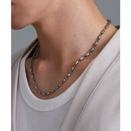 [^:01NC0051SV]d̂{[ 僂`[t̃IWifUC`F[y[Wt@OhfUC`F[zIȃfUC[NۓIȃCIn[g̃fUC`F[V[YłBGbŴgh`[tɂ`F[́AfUC`F[Ȃł͂̕Gȕ\́BʓIȃ`F[{[A݌̈ۂIɕςĂ܂B`F[̌߁ANbv@ׂɂ肱݂܂BCIn[g̃fUC`F[V[Y̒ŁAƂ|s[ȃfUCŁAy_gƂ̑gݍ킹͂Ag₷AfUCȂǂłƂxW߂Ă܂BJWAȑȂǂɂ҂ŁAG߂킸R[fBl[g₷_͂1łByHOWL-nE-zuCI̗EƋCv\Auh̑\IȃRNVBLN̒jɈACIn[g̃OZ[łA_ByLION HEART-CIn[g-z1996N瑱hXeBbNuhBuhRZvǵwɕωꂸ VȉlςVFA ANZT[uhBx`F[݂̂̔̔ƂȂ܂BVo[fނ́wxɂ荕ގ܂AVo[łꂵĒŖ{̋P߂܂B̏ϐF̌ƂȂ܂̂œCAł̂gp͂TBBeX}[gtHEp\RȂǂ̃j^[ɂAʏƎ̐FقȂČꍇ܂Buh̗jCIn[g̃uhl[́Ap`[h1hThe Lion HeartedhɂȂŖÂꂽB`DŁAhȍsDވAsdSقǂ̔MS̎傾uqSvB̕ՓIȌhׂl̂悤ȑ݂ł葱AVѐS܂łYȂAl̒jɎxuhł肽AƂ肢߂āBƂĂ͂܂C|[gVo[WG[ZNgVbvƂāACO̐VifUCi[B̍i{ɏЉB܂hXeBbNuh̔@AIWiv_Ng̊JȂǁAYANZT[EB