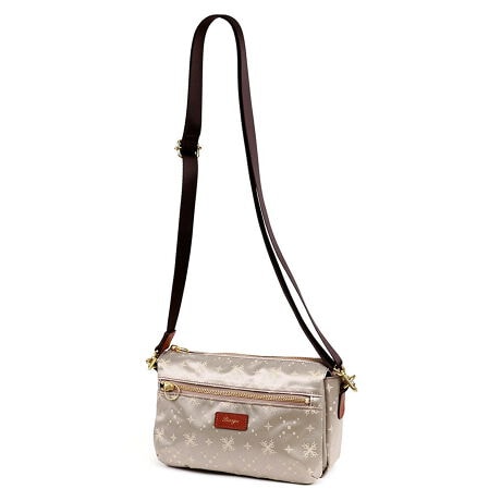 [^:2705-sc]yAGILITY Bisogn(AWeB r])zLh~jV_[{̂̓t@Xi[JƑOɑ傫2̕ɕĂ܂B{̂̓RpNgȃTCYłAz[\łBCi[wʑɂ́AJ[hP[XL[P[X܂|Pbg2tĂ܂B2̕ȂԂ̃t@Xi[|PbǵApX|[gTCYɂȂĂ܂B{̊Õt@Xi[|Pbgɂ́AX}zpXP[XȂǂAoꂪ₷ȂĂ܂Bt@Xi[wbhO^CvɂĂ̂ŁApXP[X̃XgbvtĎ[ł悤ɂȂĂ܂B^h߂ɁAʂɂĐcނĂ܂ByfނɂāzVU[NX^et̎gnT~`[tɁǍNX^̋PC[WAGILITYIWĩmOBƂĂ@ׂŏiȂ́̕yVU[NX^zƖtA̐ngpyVU[NX^V[Yza܂Bpxɂĕo悤ɂVU[NX^̐ńAɌyʂŎ㝛AϖՐɂDꂽōNX̃iCnłBtH[}ȏłȂAfނłȂAfC[ɂɂgV[YłB