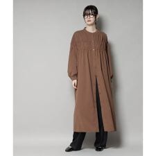 ギャザー切り替えデザインワンピース