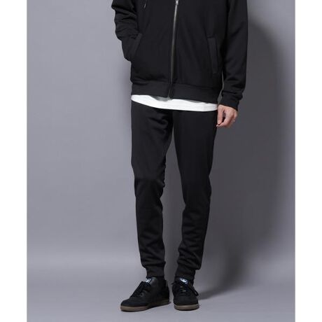 ブラック系　黒系　BLACK