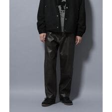 ナノユニバース(NANO universe)のヴィンテージライクフェイクレザー ダブルニーテーパードパンツ