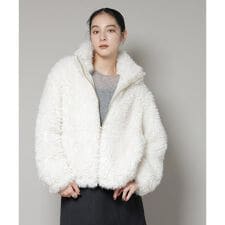 ナノユニバース(NANO universe)のカーリーファースタンドブルゾン