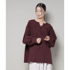 レースアップギャザープルオーバーブラウス