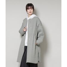 ✨新品未使用✨️高級感のある布帛でキルティング中綿ありのグレー