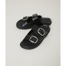 ビッグバックルサンダル