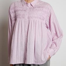 綿100％ドビージャガード・変形ピンタックブラウス