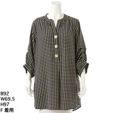 「視線を縦に流す」美シルエット。千鳥柄AラインVネックチュニック（ALDILA）