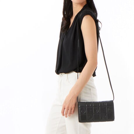 [^:57823]Ȃ₩Ŏɋzt悤ȃ\tgȗrvLeBOHzłB