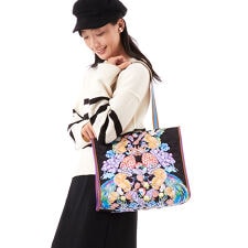 tsumori chisato CARRY】 tcアニマルキルト トートバッグ 