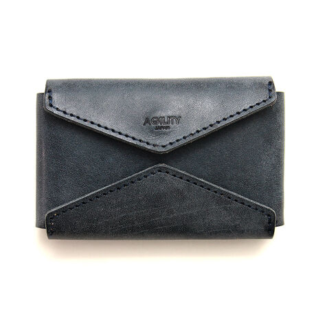 [^:16398596]RpNgȂ̂Ɏg₷4tbvIȃ~jzBLbVXi݁Al錈ϕ@BXɂĂ̓LbVXA܂g邱ƂB̎̎x@ɍ킹āAî悤ɎgJ[h⌻Ƀ_CNgɃANZXł...Ȏv琶܂ꂽ̂̃pNpNEHbgłBNɈx͌ôA܂莆̃pNpNipbN`jCXs[V󂯂܂BpNpN̂悤Ɏl̖ʁitbvjɂꂼӖAj[NȃfUCłB̍\A܂莆̂悤Ȑ܂肽݂̍\𐶂āAeɕd؂܂B@\=fUC̖ʂ̂Ȃ݌vŁAVvɂ܂BS̃CtbvJԂŁAOcJ[h5x/OcKBRC15EtL[Oɒʂ{[B/둤cDB10x[\B/둤cICJ[hȂ2x[\Bꂽ܂܃^b`ł܂BPDtbvOʁEiSj/xtbvcSĂ̕ɃANZXł郁CłBRC|Pbg̃tbvJLɑ傫JAKED̏oꂪ₷Ȃ܂BQDtbvOʁE/CJ[htbvc悭gNWbgJ[hʌnICJ[hȂǂĂ΃NCbNANZXł܂BRDtbvʁEE/ۊǃJ[htbvcƋ؂ی؁ALbVJ[hȂǎgpx̏ȂJ[h͂܂Ƃ߂ďoꂪł܂BSDtbvʁE/L[RCtbvcxɂ̓Ctbvƍ킹ĊJ΁AK̃}`LoꂪfR₷Ȃ܂BOɌ{邱ƂłARC|PbgɎ[ł܂B܂AOƂ߂Ăṽx́ARC̓]h~̖SĂ܂Bقǉ̏o΂̂悤ȊvłBt^jłȂ߂XeAA\ʂbNXiEjŉHB \ʂɃu[ƂE̔oĂ̂ŁÃECMɂĊvɎC荞܂Ă䂭ɂAF[܂A_炩ȉɂ݂Ă܂B yӁz\ʂ̐F̔ZWu[́A̍╔ʁAx̍ɂĈꖇꖇoقȂ܂B ܂Av{̕\fފ߂ɁA\ʂɖhHĂ܂̂ŁAHۊǁA^̍ۂɃu[ɎC荭ȂǂƂ܂B͊v̓ł́AB