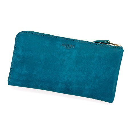 [^:0365-mr]yAGILITY affa(AWeB Abt@)z|bVLu|bVLvAGILITY̐lCRCP[Xu|bVṽg[\̂܂܈pfUĆuLzvłBK̂ނÂ܂ܗނƂłtI[vKꂪłBTCh̃}`ĖD킸ɐ܂邾ɂ邱ƂŁA{Xeb`̐@kAق1~D̃TCY܂B܂}`DȂƂŁAJƂɂӂƃ}`LAep[gւ̃ANZX₷Ă܂BK܂鉺̑wɂ̓J[hdȂȂ悤ɁAJ[h|Pbg͍ɍ㕔ɐݒu鎖ŒgĂL[v܂BJ[h|Pbg̓Xbgp邱ƂŁAʂȊvp[cȂVvɁBEy܂Bt@Xi[͒zɂ͒3ԃt@Xi[gp邱ƂŁA݂}܂Byvɂāz}S[XNb`HICU[C^ÃgXJ[iB|eEAEGSnɂVirgilio Conceria ArtigianaЁiBWIER`FAEAeBW[ijA\ʂ̃XNb`H̃V_[vłB@BWIЂ1961NɑnƂꂽ^i[łB gXJ[iB̓`IȁuX[oX^j@v̗p鐔Ȃ^i[1łB X[oX^j@Ƃ́Av𒷎Ԃƃ^jtɐZ@BԂƎԂĂ܂Avւ̕S͏ȂAv̓܂Ń^jtݍł߁AƂĂYȎdオɂȂ܂BƂẮAoPb^@̐A^j₵ŐdグAICvȂ̂ŁAgނقǂɖ킢[FɕωÂ鎩RȉoėAoNωiGCWOjłvłB\ʂ̓XNb`Hɂ肴^b`Ń}bgȈۂłAgނقǂɒʏ̋tvȏ̉łAoNω̐U蕝͂̊vłByAt^[PAӁzɐZICvĂ̂ŁA{Iɂ͊@x̃PAŗǂԂۂĂ܂BNȏgpGCWOiނƁAoĂ܂̂ŁAvp̃N[hzĂƂŊv̎т܂B菇ƂẮA܂vp̃uVŕ\ʂ̉𗎂ƂAvpN[𔖂hzA@ŎdグĂBpxƂẮAĂɈxŏ\łBv{̕\fފ߂ɁA\ʂɖhHĂ܂BHۊǁA^̍ۂɎC荭ȂǂƂ܂B\ʂ̐F̔ZẂA̍╔ʁAxɂĈꖇꖇoقȂ܂B