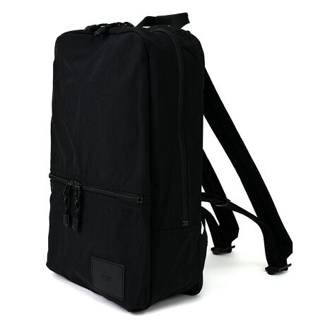 [^:0796-zn]yAGILITY affa(AWeB Abt@)z@NbNJWArWlXgX^CbVȒ`bNłByEkHiCgpAAEghAeCXgȂvƂ̑ǂlȕ͋CɎdグ܂BĂ傫Ȃ悢TCỸjZbNXbNłBʏA4TCYbNɔ׉iĂ̂ŏcX^CbVȃC[WɎdグ܂B{̃Ci[wʑɂA4TCY̏ނ13C`̃m[gPCNbVޓ̃|PbgĂ܂Bɏނł鏬|Pbg2A𑕒łtbNt̃e[v1Ă܂BCi[TChɂ500ml̃{gĂĎ[łd؂肪ĂA{̃t@Xi[̃TChJ΃hNoł悤ɁAt@Xi[d؂̍߂ɐݒ肵Ă܂BʊOɂ̓t@Xi[|PbgĂAzpXP[XȂǏȏ̂Ă̂ɕ֗łB̃|Pbg͏㕔܂łȂĂ̂Ő܂肽ݎPȂǂ܂Bwʑɂ߂̈ʒuɃt@Xi[|PbgĂAX}[gtHɂē鍂ݒɂ܂BV_[xg̓NbVޓȂ̂ŒԔwĂĂɕׂÂ炭ȂĂ܂BV_[xg̓AWX^[Œ߂\ŁA]xg͂ԂȂ悤ɃXgbp[p[cɗ߂ĂƂł܂ByfނɂāzSalt Shrinking Nylon - kHiC -kH{Aâ悤ȃhCȃ^b`̃ViCłBkHƂ́A@ۂȖiŖc邱ƂŎɖc݂A@ۂ̑̐ς邱ƂŁA̕nkŋl܂悤ȕ dグ邱ƂoHłBn̖xグ邱ƂŁAʏ̃iCx܂B^XH(QȂӂƏ_炩Ȏ̎)gpĂAȃCNȎdオŔẑ悤݂܂AƂĂŷłB܂AH{Ă̂ŐH\ʂ藎Ă܂BiĤ܂܂ɂĂƐnɟݍł܂Ƃ܂̂ŁAGꂽۂ͌y@ĂBj