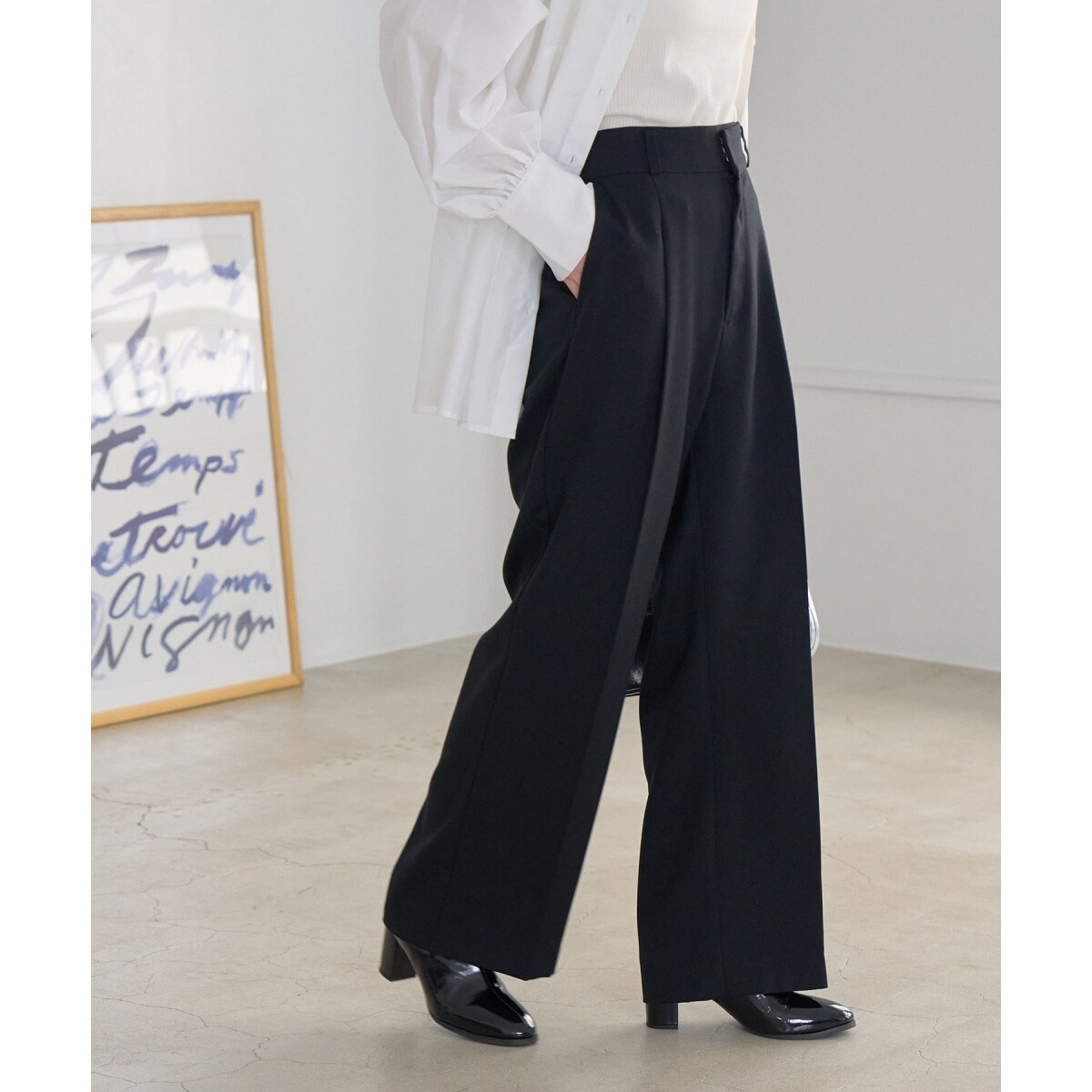 防シワ・洗える】パウダリーツイルストレートパンツ | ビス(VIS