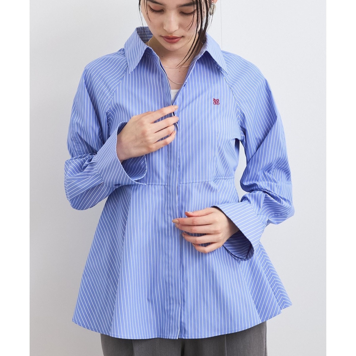 新品◇INDIVI◇大きいサイズ◇ぺプラムバルーンスリーブブラウス INDIVI（インディヴィ）の「◇【トレンド！/洗える/ペプラム