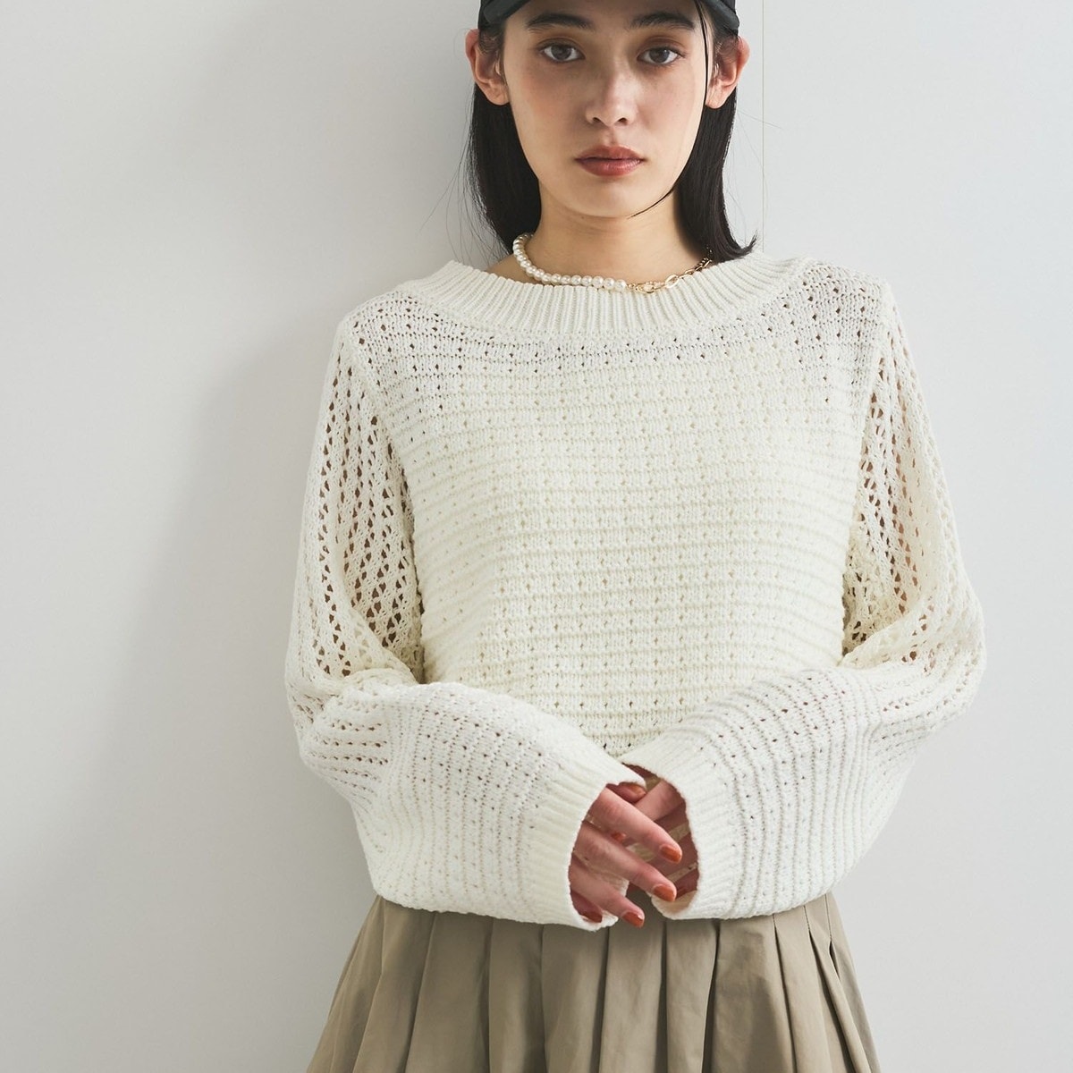 透かし編みニットプルオーバー
