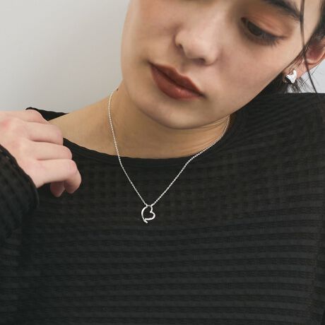 [^ԁFBVZ15040]hn[gL[gȃlbNXB2025tāyfUCEVGbgzDh郉Cőƃn[gɂȂfUCBÂTڂłdV[ɂg₷łBLbƌؚȃ`F[gpĂ̂Ŏg₷dオłByJ[zS[hƃVo[2FWJy߂̃X^COzVlbÑgbvXɍ킹Ƃ肰Ȃ݊oăfUCyŒ܂