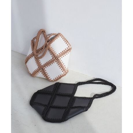 [^ԁFBVX15110]2025tāyPOINTEfUCzp[c҂ݍ킹čꂽƓȃtHBlƔ肽ȂobOT̕ɂ߂łByāA|ł̂|CgII[V[Yg܂AƂɉĂɌČy₩ȃX^COɂȂɉfobOłByJ[zubN͍ubNŃR[fɍ킹₷AC{[͍ƎzFɂ邱ƂŗCȕ͋CɎdグ܂B-----------------------------A4F~zFZ500mlybg{gFZ|PbgFȂ-----------------------------摜̏i̓TvłB ۂ̏iƎdlAHATCY኱قȂꍇ܂B