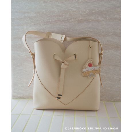 [^ԁFBVX75110]2025tāPOINTEVISlC̃n[gJbgobOAVi[̂FJv`[mC[WJ[ɂȂēoIEVISłȂA`F[𓪂ɂ̂Vi[ƃJv`[mL[`[ɓĂ܂BEL[`[͓ɓꍞ߂΂dobOƂĂg܂BiOsjEA4̏ނ܂炸Ɏ^тłA13C`̃m[gp\RAٓA50mlybg{gA|[`AzȂǂ܂BETCY傫߂Ȃ̂ŁAobO{̂E܂Ōydグ܂BEy邽߂ɎO\ȌĂBOۂ͂V_[ȂOĂByfUCEVGbgzVi[ƃJv`[mn[gJbgobOƃL[gɂĂ܂Bp\RĂ܂悤A2̃}OlbgtĂ܂Bi₫߂̐݌vłjוɂ킹Ď~߂ʒu𒲐܂BV_[͒߂\ŁAԒƎ΂ߊ|X^Cłg܂ByfށzڗɂVŇ^tFCNU[B|Pbĝ͍tFCNXG[hgpByJ[zJv`[mC[WCgx[WłB-----------------------------|Pbg̐F~1A4[FZ13C`m[gPC:Zz[FZ500mlybg{gFZV_[RFi߉j-----------------------------yVi[zVISʒfʂ݃`[iiԁFBVZ75100jA\[g}``[iiԁFBVZ75110j}`X}zXV_[EXgbviiԁFBVZ75130j}[uoXiiԁFBVZ75140jtFCX|[`iiԁFBVI75100j\tg|[`iiԁFBVI75110j~[`[iiԁFBVI75200jtFCX~[iiԁFBVI75120jn[gJbgobO~fBAiiԁFBVX75100jn[gJbgobO[WiiԁFBVX75110jn[gJbgobOX[iiԁFBVX75120j_utFCXn[gJbgobO~jiiԁFBVX75130jyVi[z̉_̏Ő܂ꂽAʂ̒j̃RBA󂩂ttłƂAuJtFEViv̂oɌÂ܂܂ɏZނƂɁBVb|܂ŃVi[̂悤ɂ邭銪Ă̂ŁAuVivƂOĂ炤B2002NɃfr[BLォlCW߂Ă܂B摜̏i̓TvłB ۂ̏iƎdlAHATCY኱قȂꍇ܂B